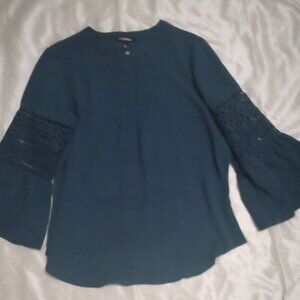 roz & ali women's top blueish long sleeves size M round neck